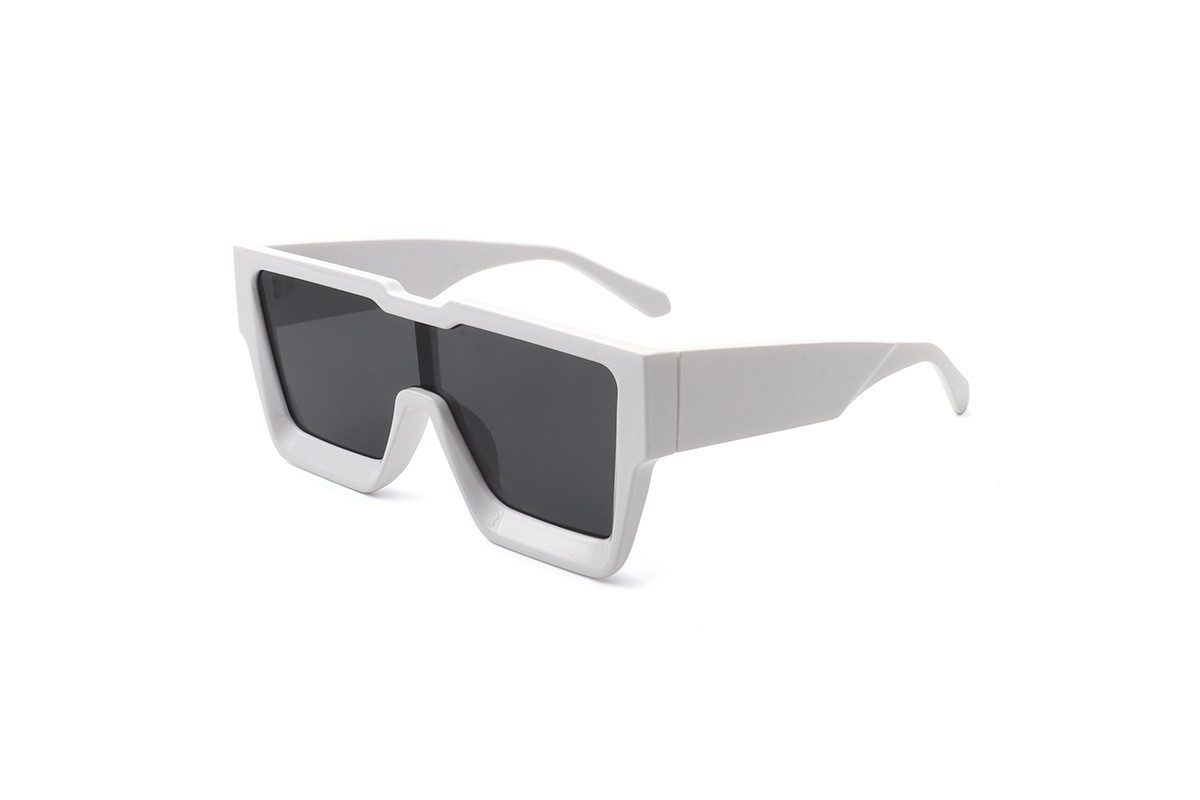 Large frame sunglasses simple square